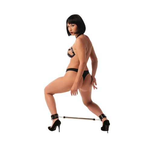 Spreader bar with ankle cuffs