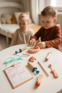 Drewniany Zestaw Małego Lekarza ECOTOYS 28 Elementów Torba Medyczna