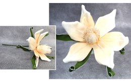 Kwiat piankowy MAGNOLIA Z ZIELONYMI LISTKAMI wys. 53 główka 27 x 14 cm BRZOSKWINIOWY MP-139ZK