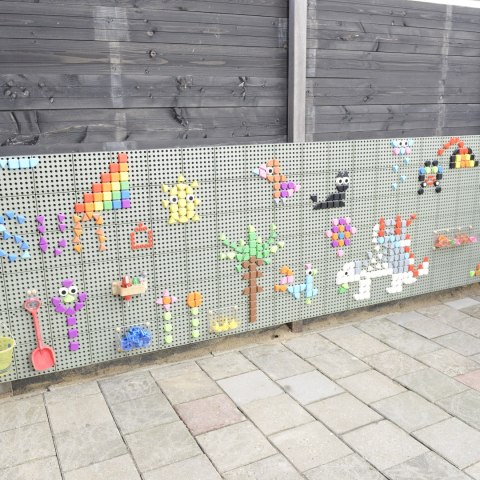 MASTERKIDZ Zestaw Kołeczki w kształcie figur geometrycznych 64szt do tablic STEM